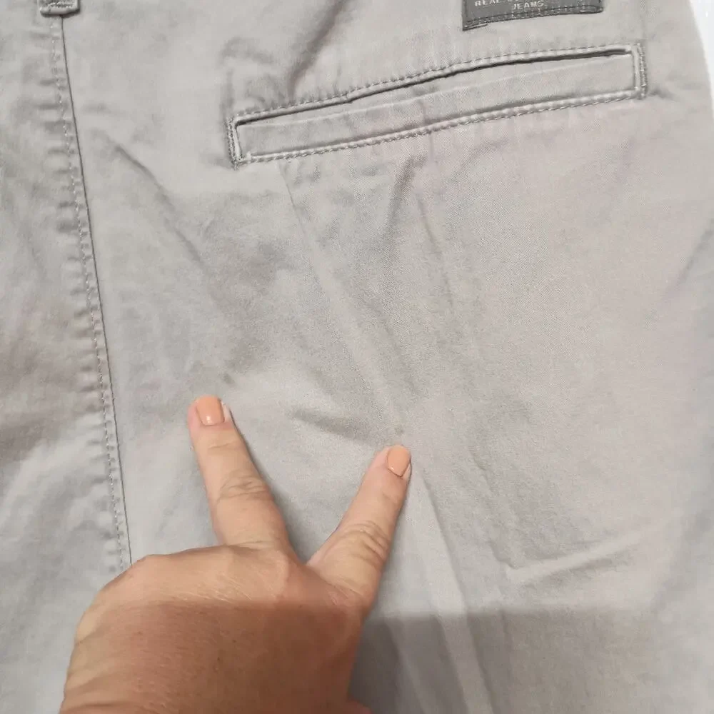 Wrangler Men’s Gray Chino Shorts Size 32 Flat Front Casual 10